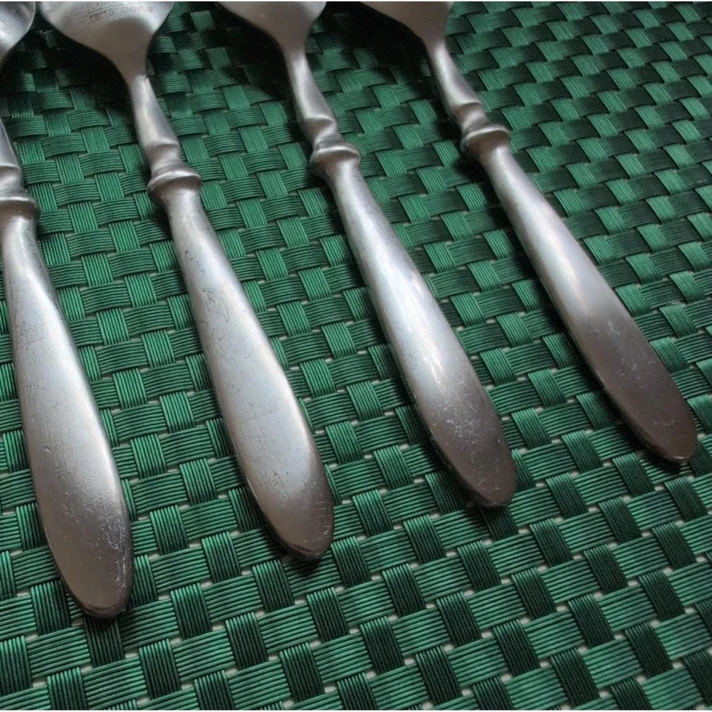 Cambridge TOWNHOUSE Teaspoons Set Lot of 4 SATIN Stainless Bistro Style VTG